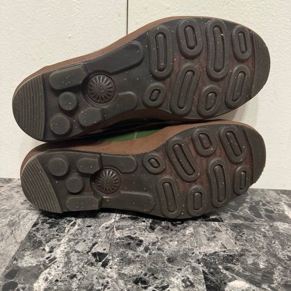 UGG Australia Ashdale 1898 Green Waterproof Duck Shoes Womens Sz 6.5 Sherpa - Picture 10 of 11